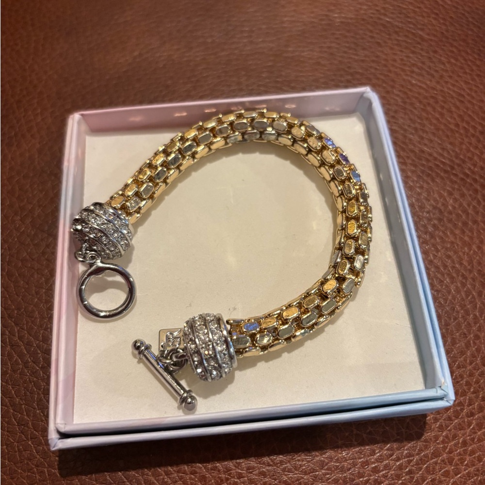 Elegant Gold and Silver Bracelet